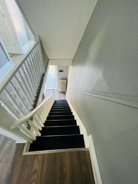 Building Photo - 442 E Front St