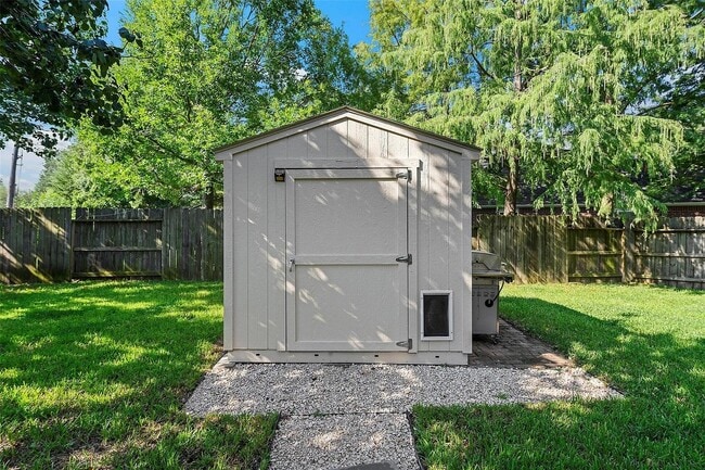 Building Photo - 3427 Shadowchase Dr