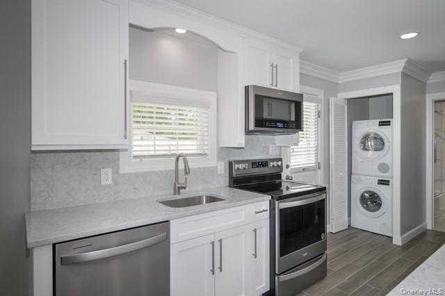 Building Photo - 146 Montauk Hwy