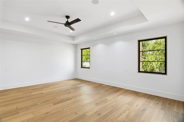 Building Photo - 4929 Newmore Ave