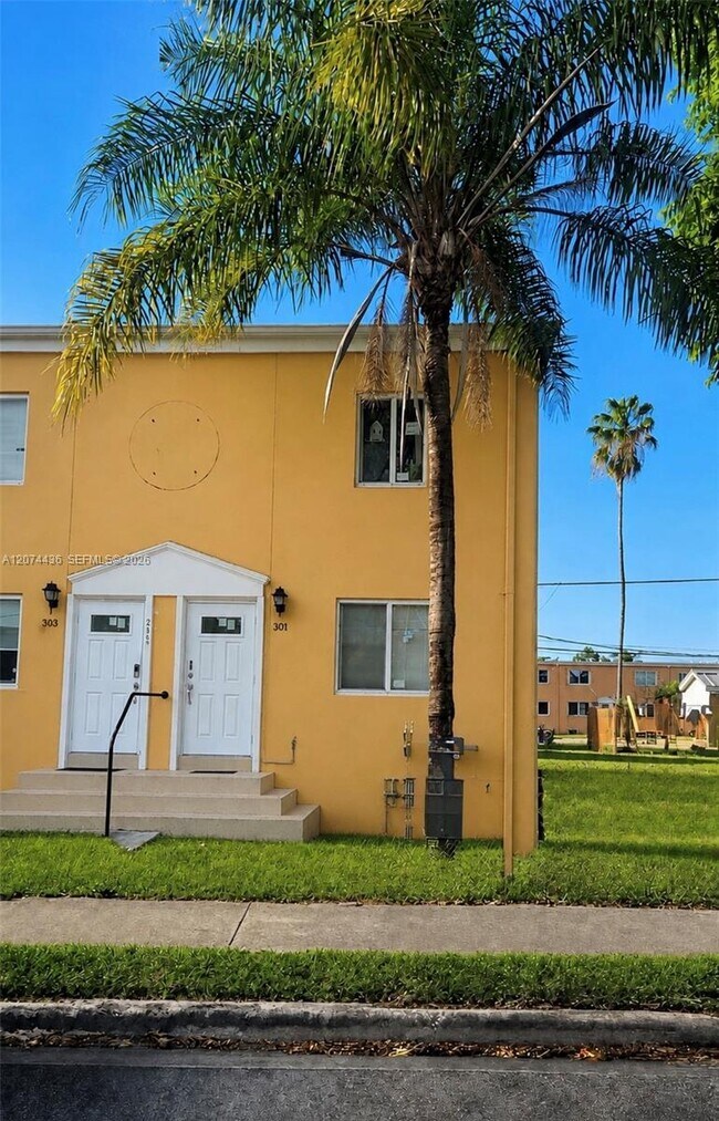 Building Photo - 301 NW 84th St