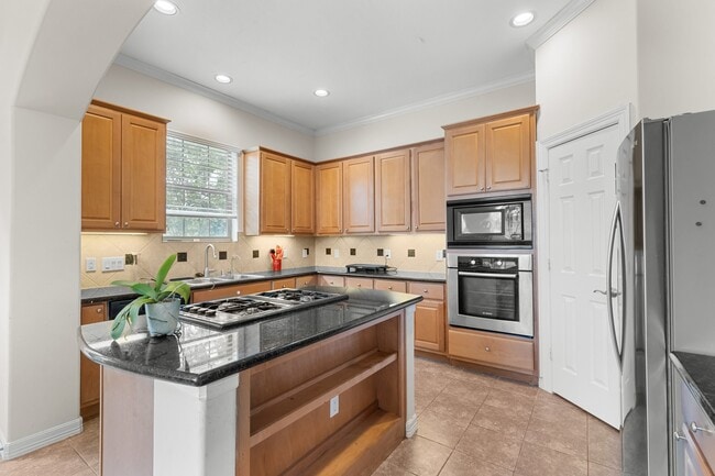 Building Photo - 7922 Stoneyway Dr
