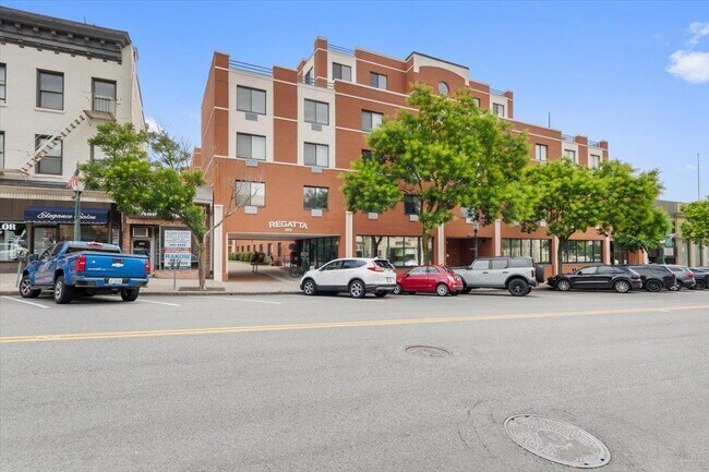 Primary Photo - 123 Mamaroneck Ave