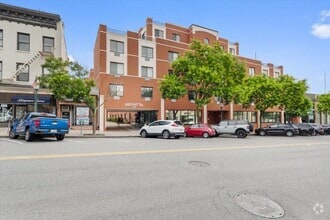 Building Photo - 123 Mamaroneck Ave