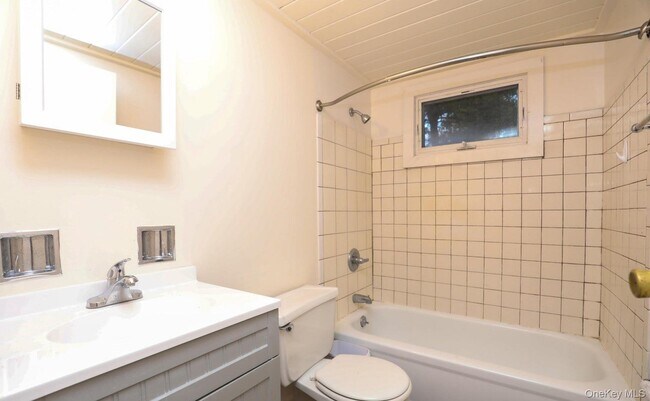 Building Photo - 3191 NY-23