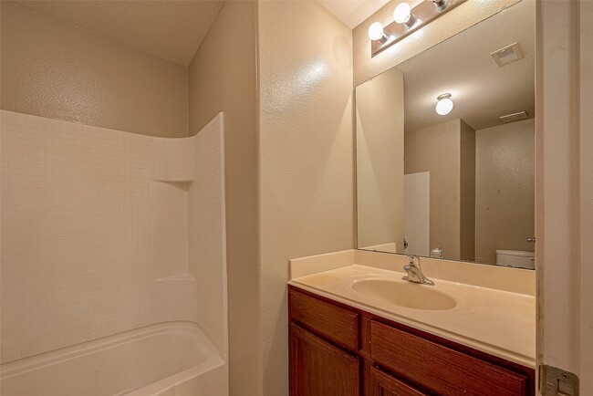 Building Photo - 26915 Teal Bayou Ln