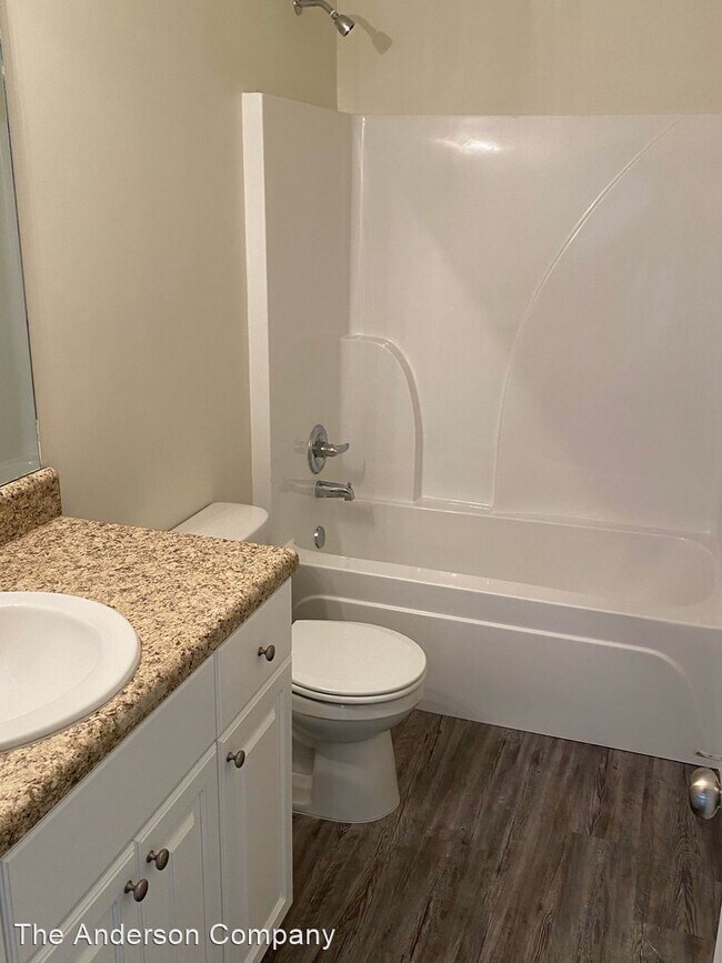 Building Photo - 3 br, 2 bath House - 118 Twelve Oaks Ct