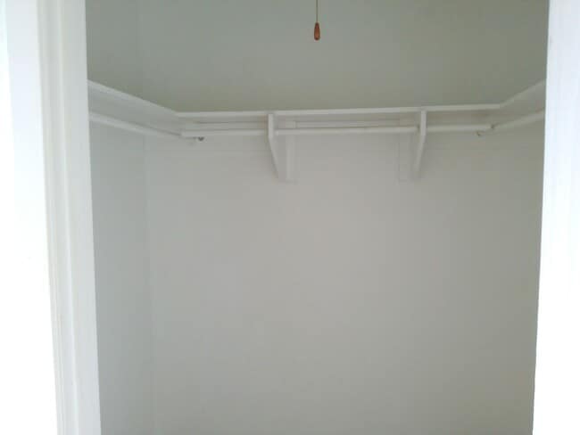 Building Photo - 5723 Crestmore Dr