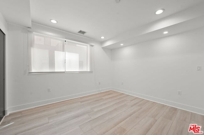 Building Photo - 11304 Victory Blvd