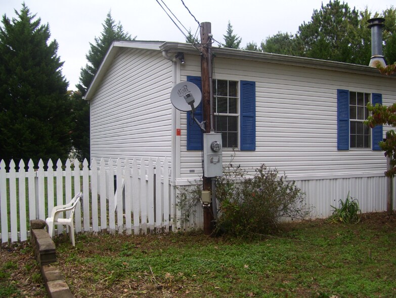 Building Photo - 123 Danridge Dr