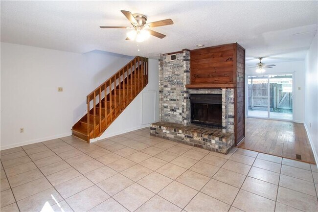 Building Photo - 56 Brandon Hall Dr