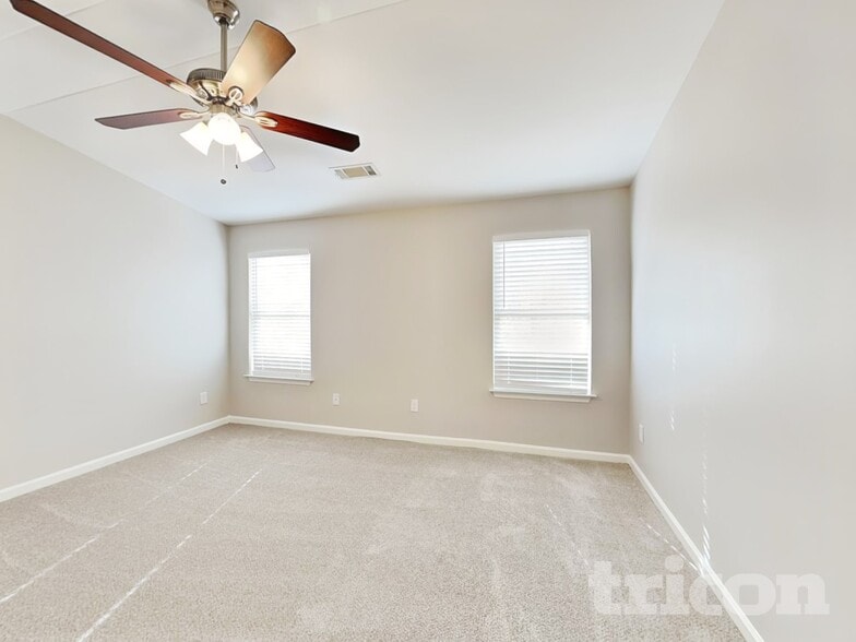 Building Photo - 121 Pristine Dr