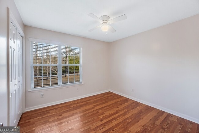 Building Photo - 252 Skyview Rd