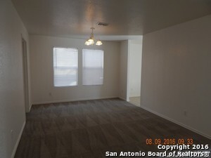 Building Photo - Over 3000 Sq ft 4 bedrooms 2.5 bath- Near ...