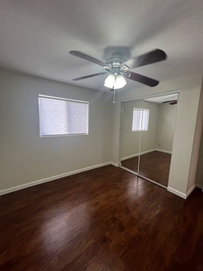 Building Photo - Available 08/16/2025! - Large 4 bedroom/2 ...