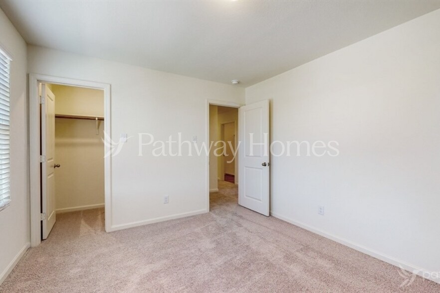 Building Photo - 1428 Ancer Wy