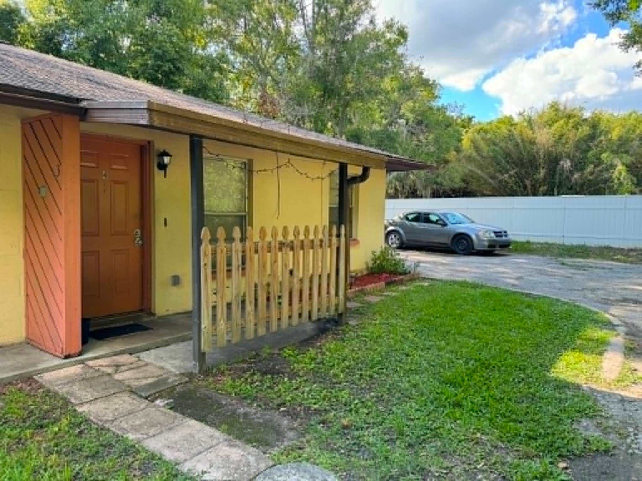 Building Photo - 155 Denice Dr