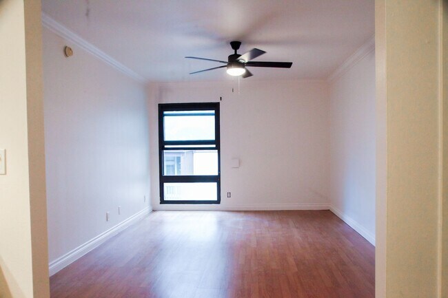 Building Photo - 7777 W 91st St