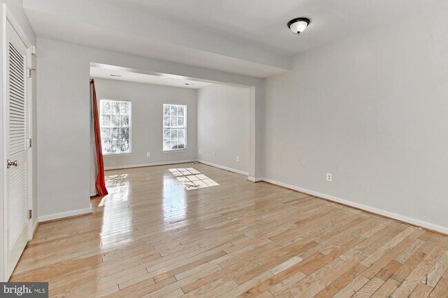 Building Photo - 5054 Grimm Dr