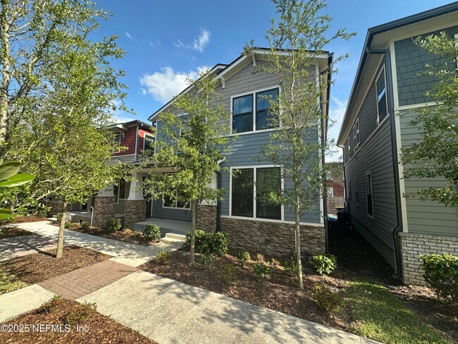 Building Photo - 2969 Fleur Ln