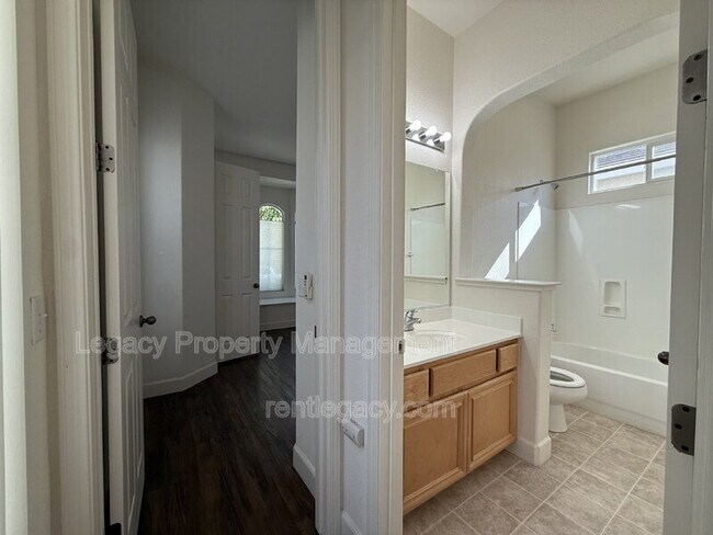 Building Photo - 1700 Charm Way