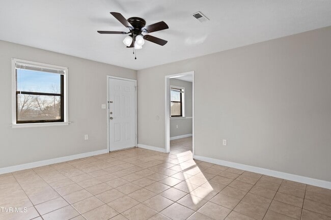 Building Photo - 1001 Kiser Blvd