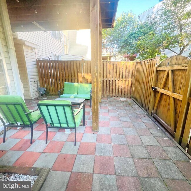 Building Photo - 13129 Park Crescent Cir