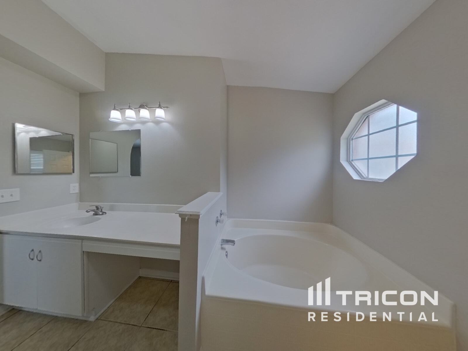 Building Photo - 1656 Dartmouth Dr