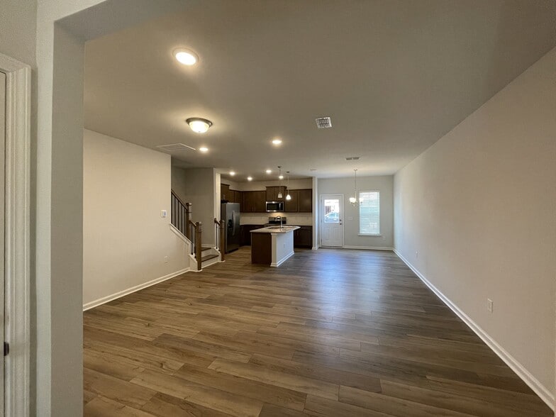Building Photo - 216 Broomside Ave