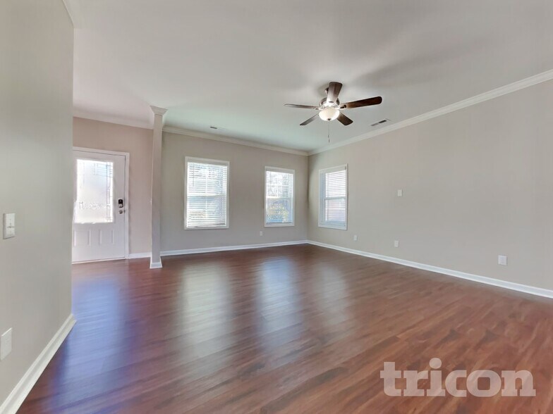 Building Photo - 932 Peninsula Pl