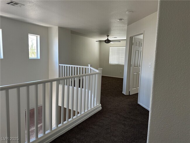 Building Photo - 10651 Lunar Crest Ave