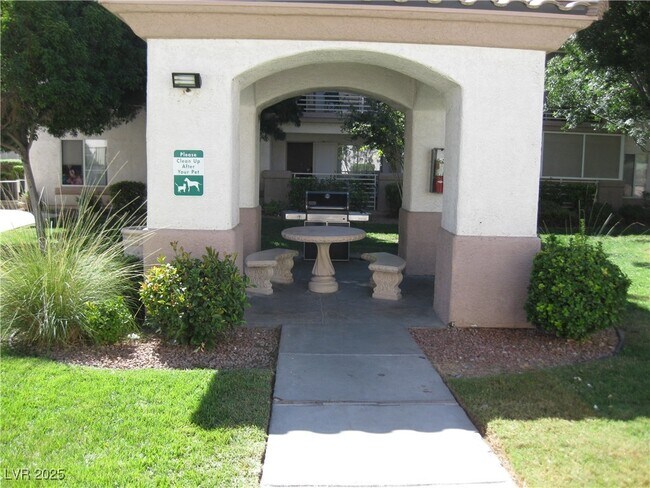 Building Photo - 4555 E Sahara Ave