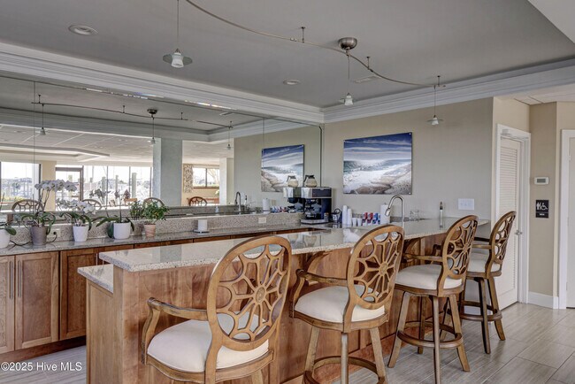 Building Photo - 322 Causeway Dr