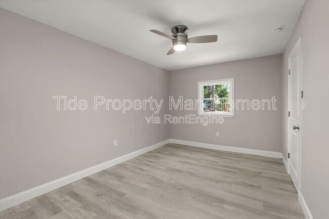 Building Photo - 1240 Maryland Dr