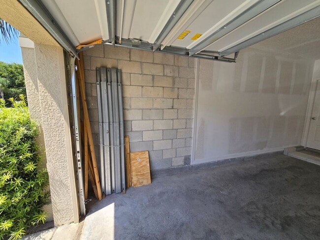 Building Photo - 121 Fishermans Cove Dr