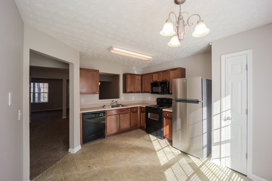 Building Photo - 1902 Grove Way