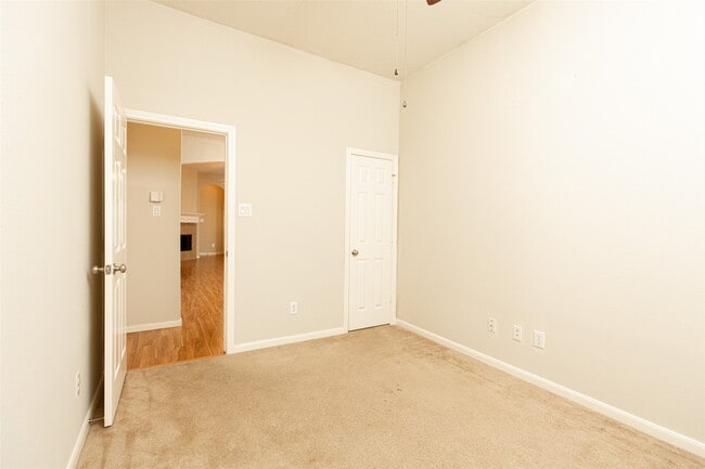 Building Photo - 10218 West Palm Lake Drive