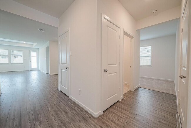 Building Photo - 21834 Sunshine Cove Ln