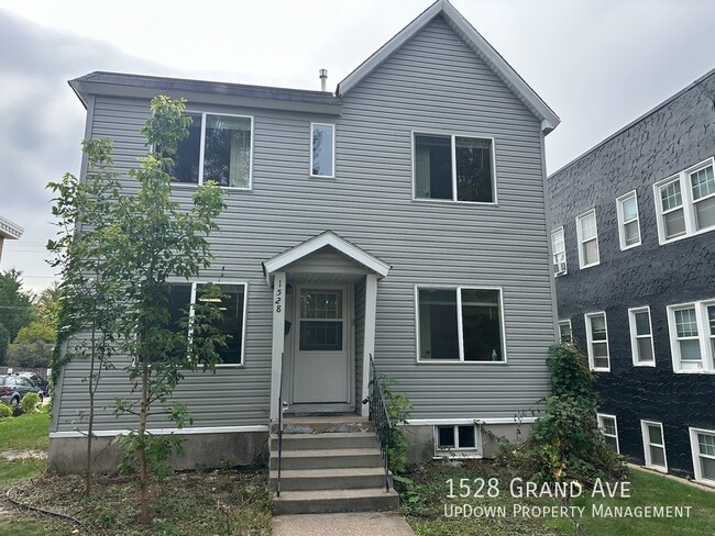 Primary Photo - 1528 Grand Ave
