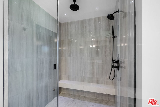 Building Photo - 4963 N Clybourn Ave