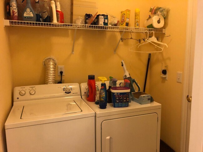 Building Photo - 4430 Lady Banks Ln