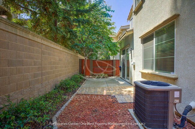 Building Photo - 1392 Impressionist Loop