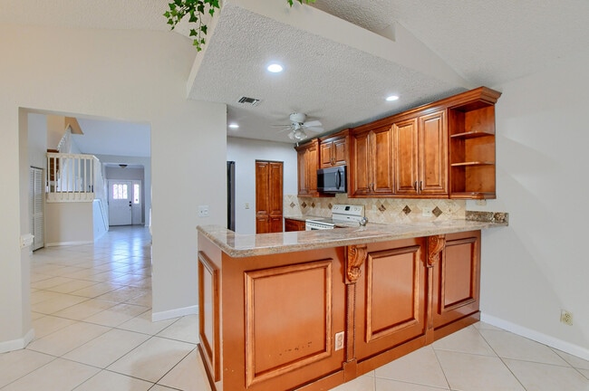 Building Photo - 22556 Middletown Dr