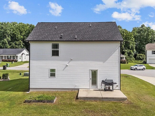 Building Photo - Earn Wealth While Leasing - Like a Homeown...