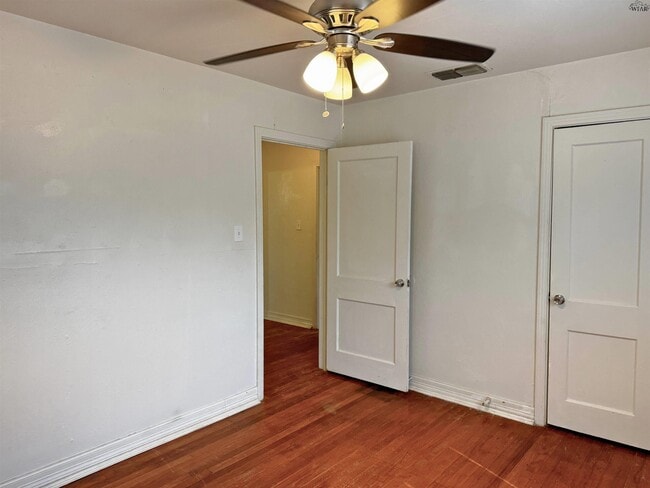 Building Photo - 3304 Sherwood Ln
