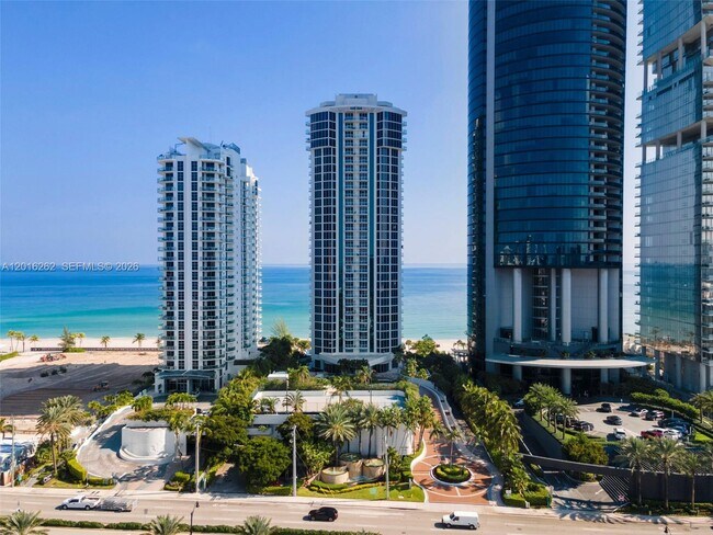 Building Photo - 18671 Collins Ave