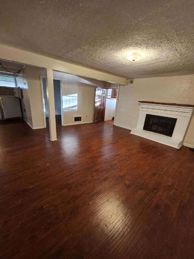 Building Photo - 9839 Lees Mill Rd