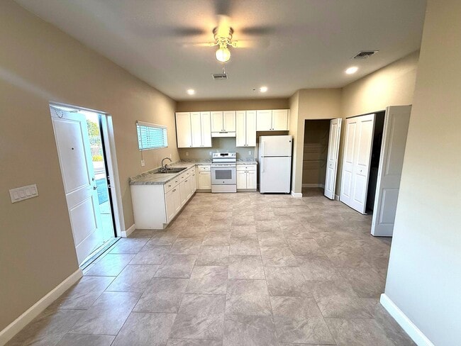 Primary Photo - 4955 Serafica Dr