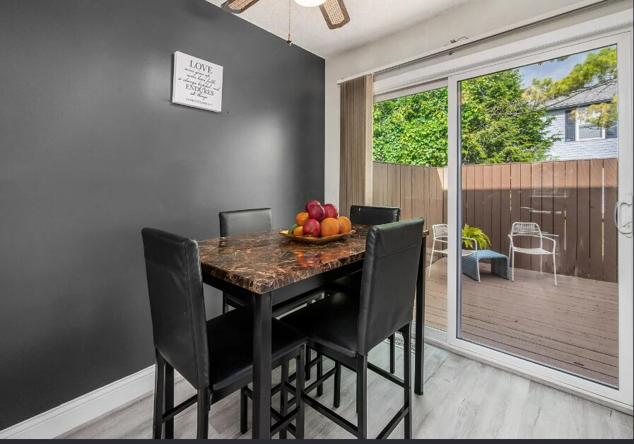 Building Photo - 4862 Stoneybrook Blvd