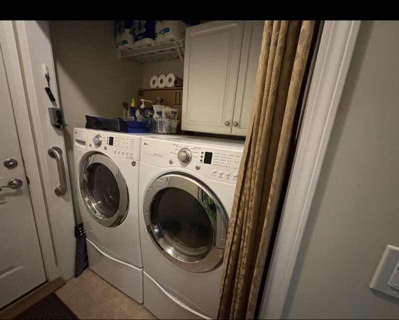 Building Photo - 2169 Talmage Dr